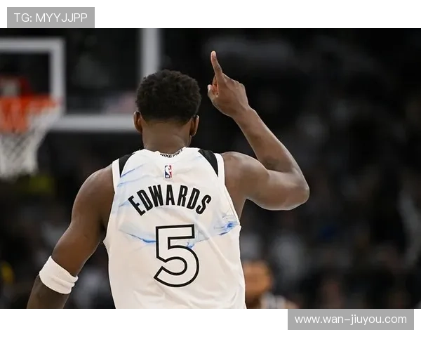 芬奇：主力球员上半场防守松懈表现不佳必须加强纪律性